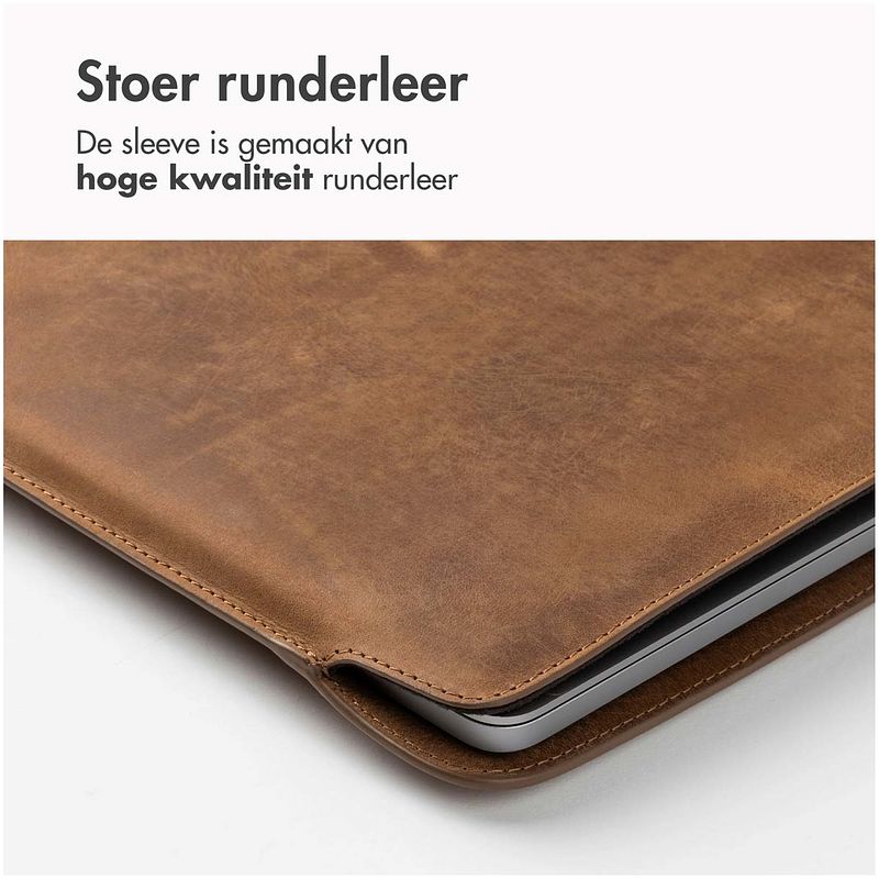 Foto van Accezz leather hoes voor macbook 15 inch laptop sleeve bruin