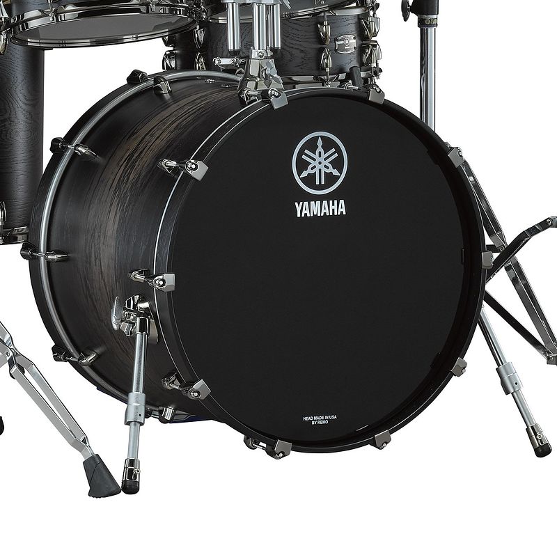 Foto van Yamaha jlhb2216ucs live custom hybrid oak charcoal sunburst 22 x 16 bass drum