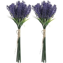 Foto van Items lavendel kunstbloemen - 2x - bosje met stelen van paarse bloemetjes - 10 x 26 cm - kunstplanten