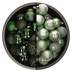 Foto van 74x stuks kunststof kerstballen mix donkergroen en mintgroen 6 cm - kerstbal