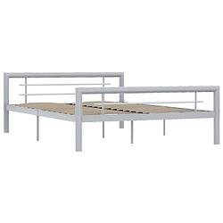 Foto van The living store metalen bedframe - grijs en wit - 212 x 167.5 x 65.5 cm - 160 x 200 cm - inclusief lattenbodem -