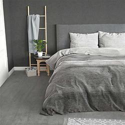 Foto van Sleeptime elegance stone stripe - grijs - flanel dekbedovertrek 2-persoons (200 x 200/220 cm + 2 kussenslopen) dekbedovertrek
