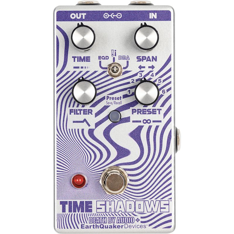 Foto van Earthquaker devices time shadows v2 subharmonic multi-delay resonator effectpedaal