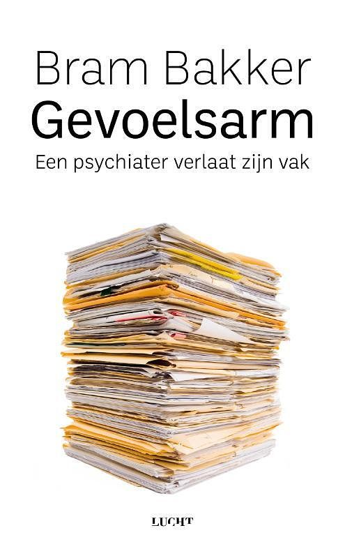 Foto van Gevoelsarm - bram bakker - paperback (9789492495921)