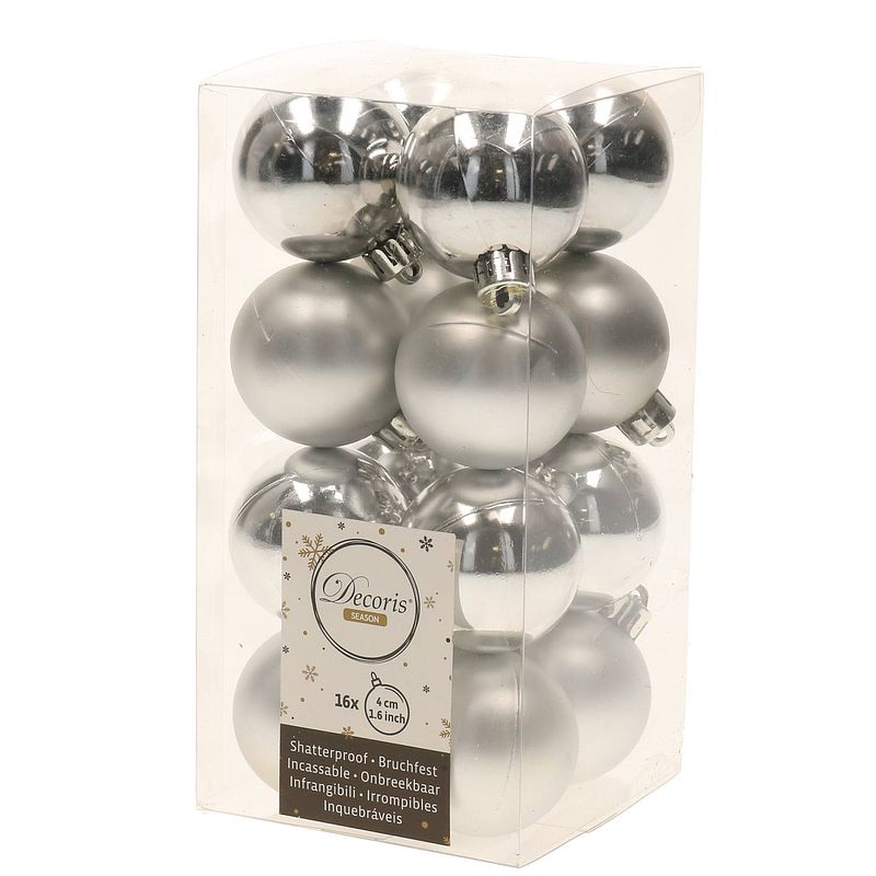 Foto van 48x kunststof kerstballen glanzend/mat zilver 4 cm kerstboom versiering/decoratie - kerstbal