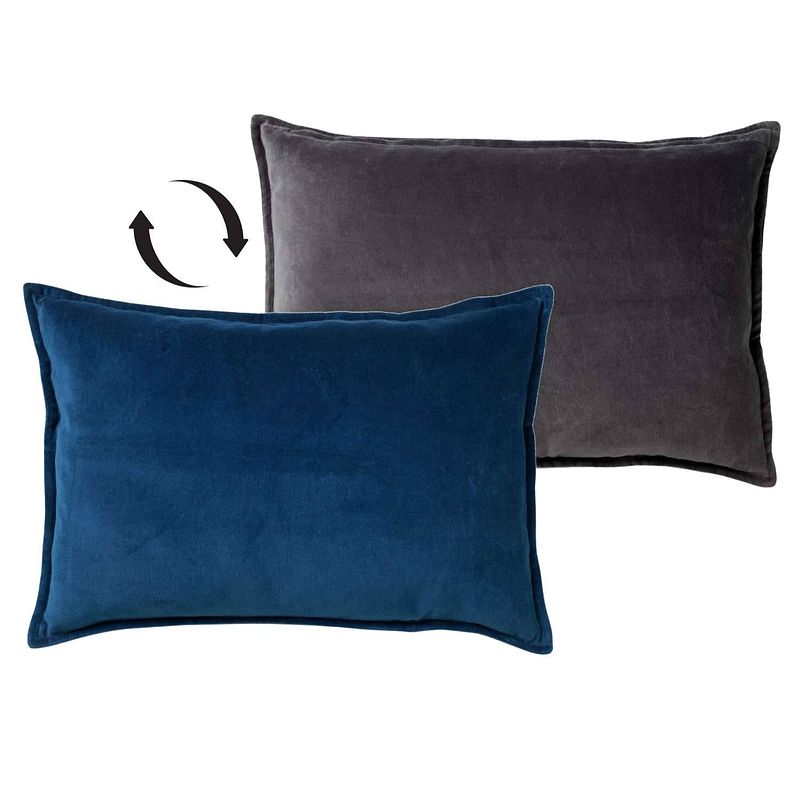 Foto van Dutch decor fay - kussenhoes velvet insignia blue 40x60 cm - blauw - blauw