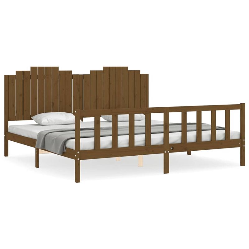 Foto van The living store massief grenenhouten bedframe - functioneel - bed - 205.5 x 205.5 x 110 cm - honingbruin