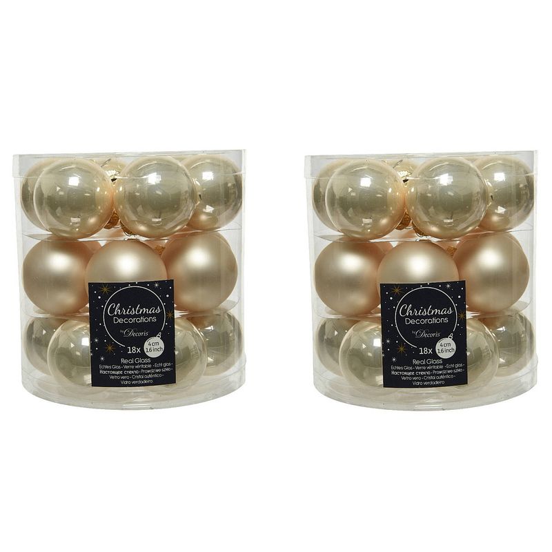 Foto van 36x stuks kleine glazen kerstballen licht parel/champagne 4 cm mat/glans - kerstbal