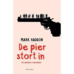 Foto van De pier stort in