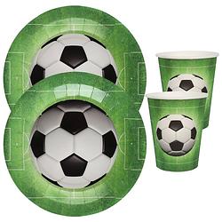 Foto van Voetbal feest wegwerp servies set - 20x bordjes / 20x bekers - groen - feestpakketten