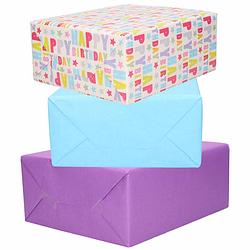 Foto van 3x rollen kraft inpakpapier lichtblauw/paars/happy birthday 200 x 70 cm - cadeaupapier