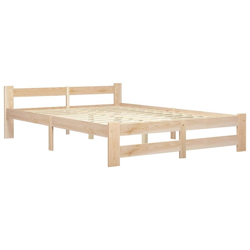 Foto van The living store grenenhouten bedframe - klassiek - bed - 204x147x55 cm - geschikt voor 140x200 cm matras