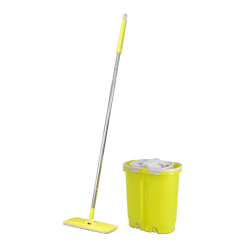 Foto van Molly's marvelous flat mop - cleaning device