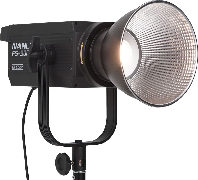 Foto van Nanlite fs-300b bi-color led light