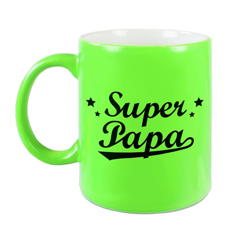 Foto van Super papa mok / beker neon groen voor vaderdag/ verjaardag 330 ml - feest mokken