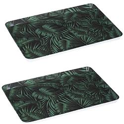 Foto van 2x stuks dienbladen/serveerbladen rechthoekig jungle 45 x 30 cm donker groen - dienbladen