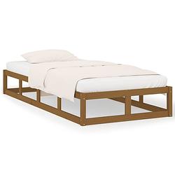 Foto van The living store houten bedframe - eenpersoonsbed 90 x 200 cm - massief grenenhout - rustieke uitstraling