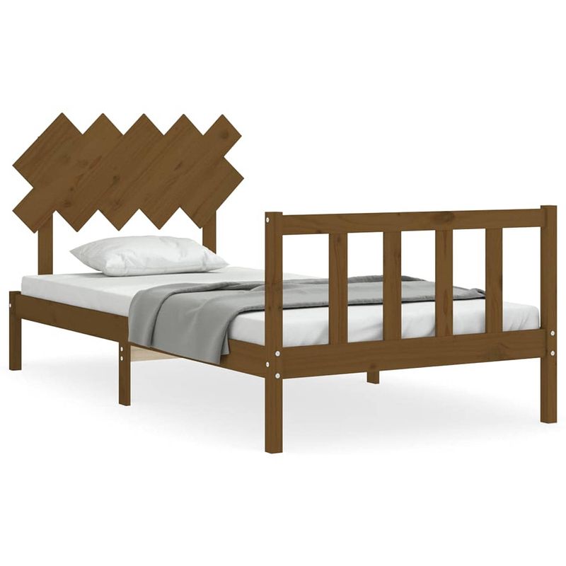 Foto van The living store bed grenenhouten - bedframe - 205.5 x 105.5 x 81 cm - honingbruin