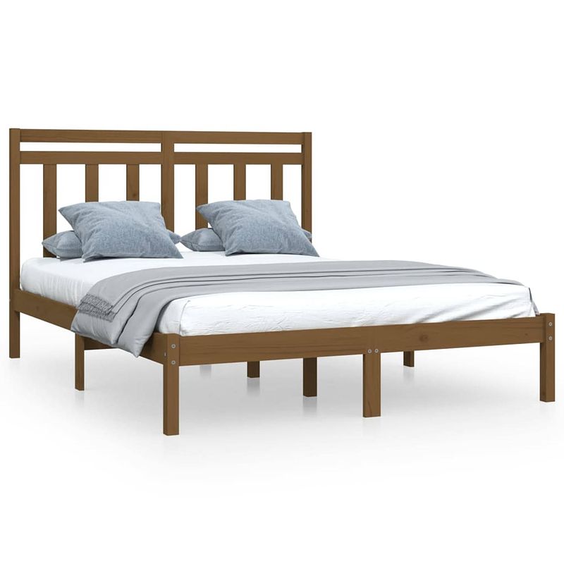 Foto van The living store bedframe - grenenhout - honingbruin - 195.5 x 145.5 x 31 cm - geschikt voor 140 x 190 cm matras -