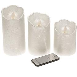 Foto van Kaarsen set van 3x stuks led stompkaarsen zilver met afstandsbediening - led kaarsen