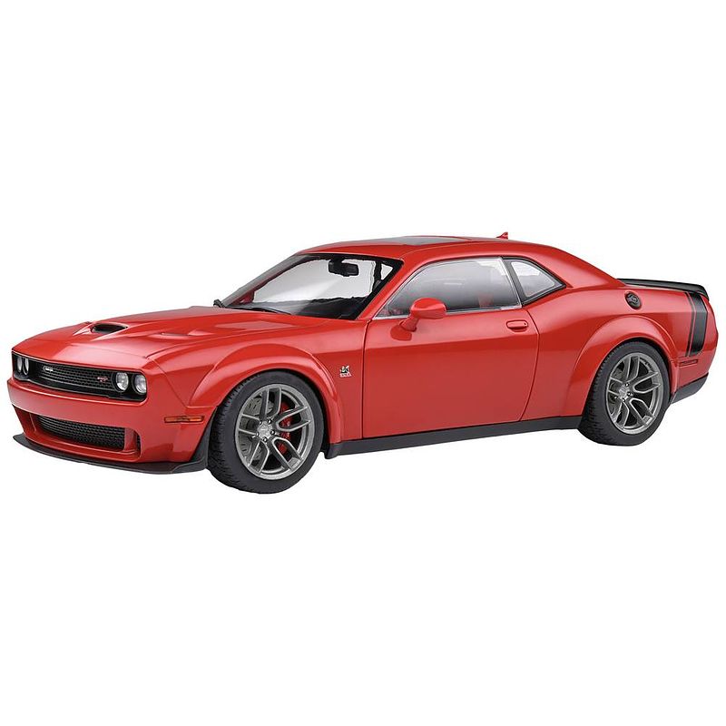 Foto van Solido dodge challenger r/t 1:18 auto