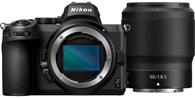 Foto van Nikon z5 + nikkor z 50mm f/1.8