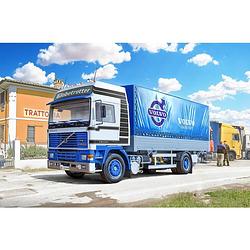 Foto van Italeri 3945 volvo f16 plane m. hebebühne vrachtwagen (bouwpakket) 1:24