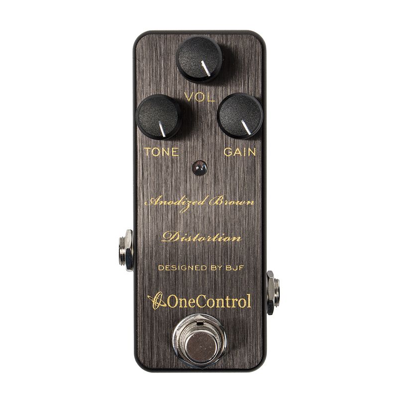 Foto van One control anodized brown distortion pedaal