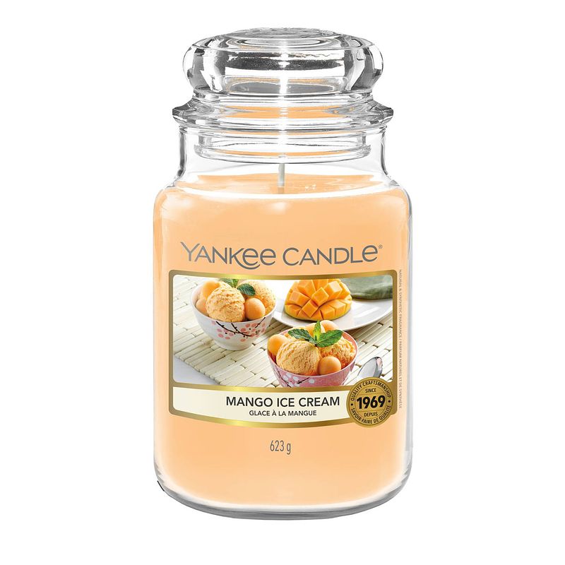 Foto van Yankee candle geurkaars large mango ice cream - 17 cm / ø 11 cm