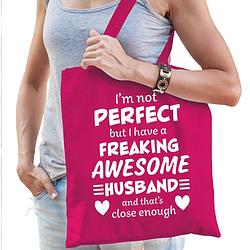 Foto van Freaking awesome husband / echtgenoot kado tas roze voor dames - feest boodschappentassen