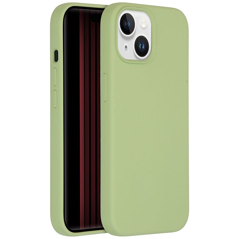 Foto van Accezz liquid silicone backcover met magsafe iphone 15 telefoonhoesje groen