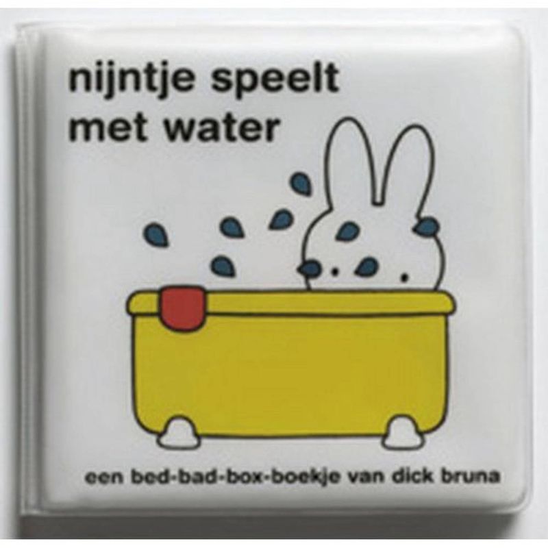 Foto van Nijntje speelt met water