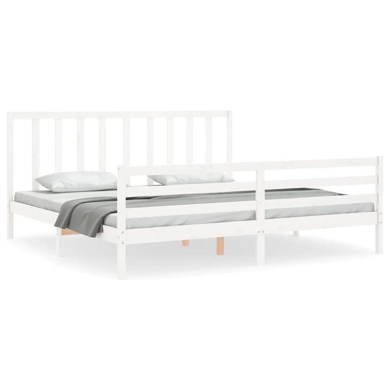 Foto van The living store houten bedframe - massief grenenhout - 205.5 x 185.5 x 100 cm - wit