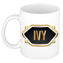 Foto van Naam cadeau mok / beker ivy met gouden embleem 300 ml - naam mokken