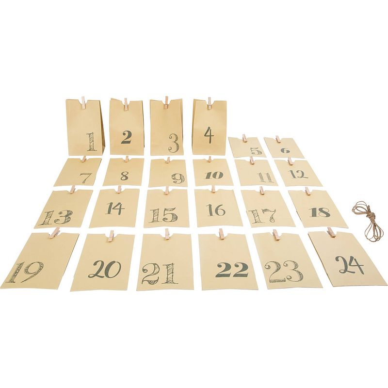 Foto van Small foot adventskalender papieren zakken 10 x 7 x 16 cm beige