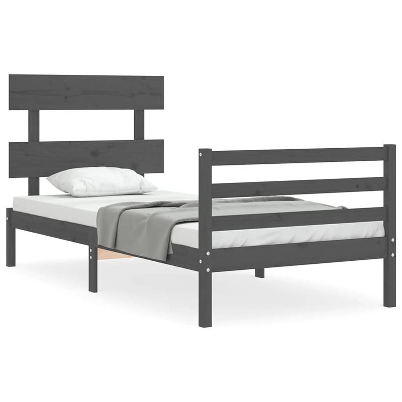 Foto van The living store - bedframe - massief grenenhout - 205.5 x 105.5 x 81 cm - grijs