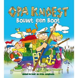 Foto van Opa knoest bouwt een boot