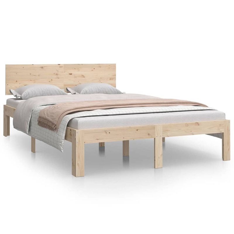 Foto van The living store houten bedframe - grenenhout - 195.5 x 123.5 x 69.5 cm - 120 x 190 cm