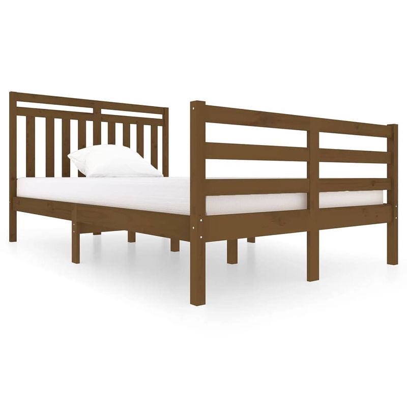 Foto van The living store bedframe grenenhout - honingbruin - 205.5 x 126 x 100 cm - geschikt voor matras 120 x 200 cm - massief