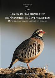 Foto van Leven in harmonie met de natuurlijke levenswetten - patricia van den berg - paperback (9789464610512)