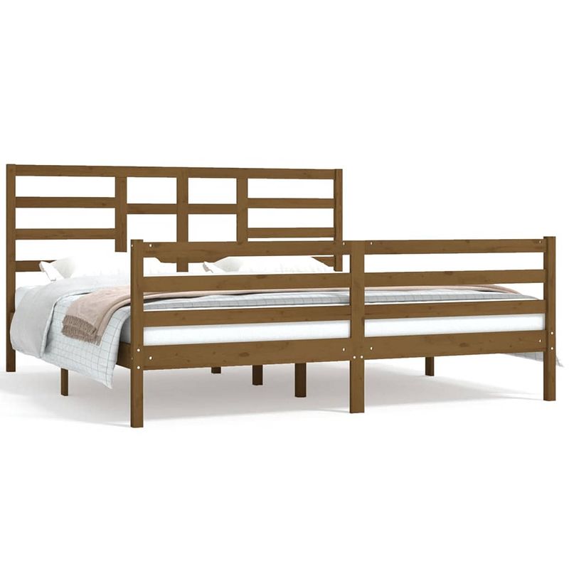 Foto van The living store bedframe rustiek grenenhout - 205.5 x 186 x 104 cm - honingbruin