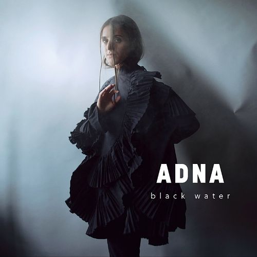 Foto van Black water - cd (7350049517179)