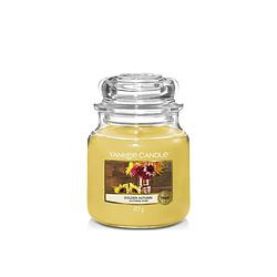 Foto van Yankee candle geurkaars medium golden autumn - 13 cm / ø 11 cm