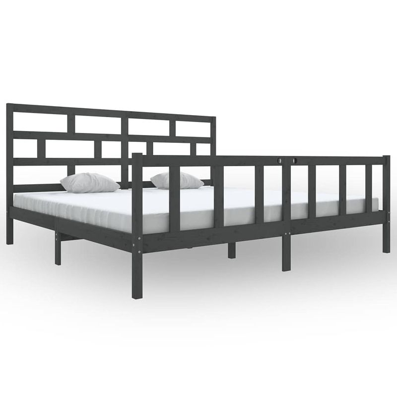 Foto van Vidaxl bedframe massief grenenhout grijs 200x200 cm