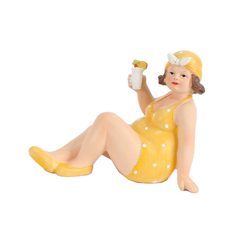Foto van Home decoratie beeldje dikke dame zittend - geel badpak - 17 cm - beeldjes