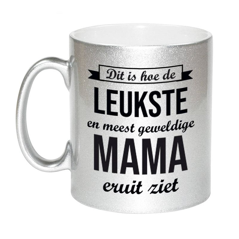 Foto van Zilveren leukste en meest geweldige mama cadeau koffiemok / theebeker 330 ml - feest mokken