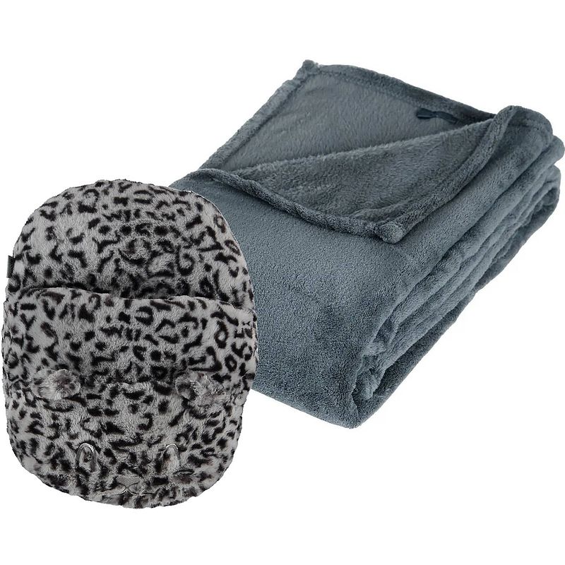 Foto van Fleece deken blauwgrijs 125 x 150 cm met voetenwarmer slof cheetah one size - voetenwarmers