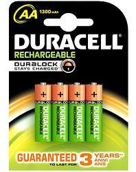 Foto van 4 x aa duracell oplaadbare batterijen - stays charged