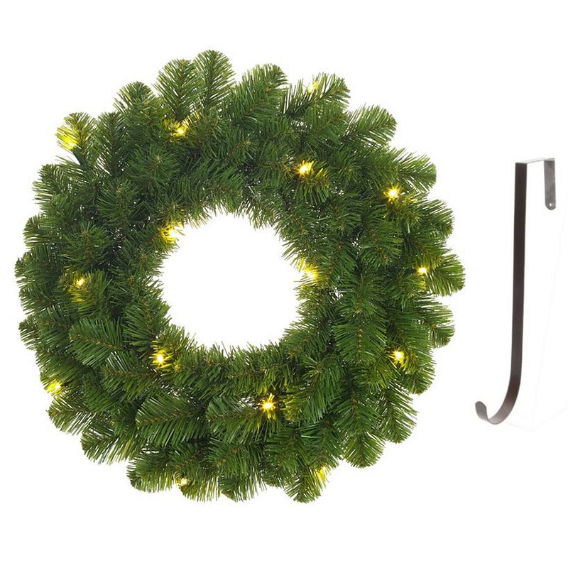 Foto van Groene verlichte kerstkransen/deurkransen met 30 leds 60 cm met ijzeren hanger - kerstkransen