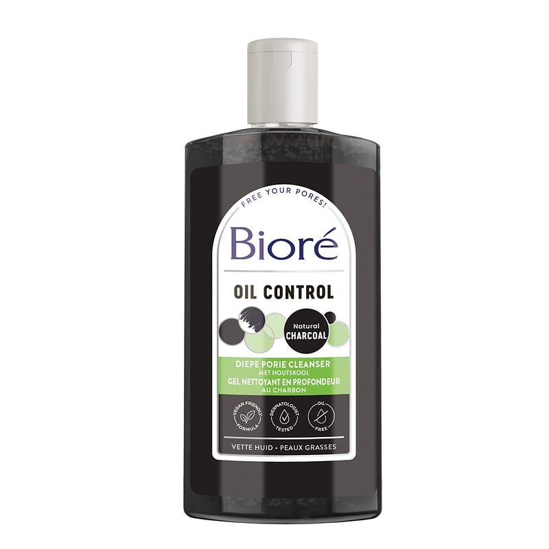 Foto van Biore cleanser houtskool